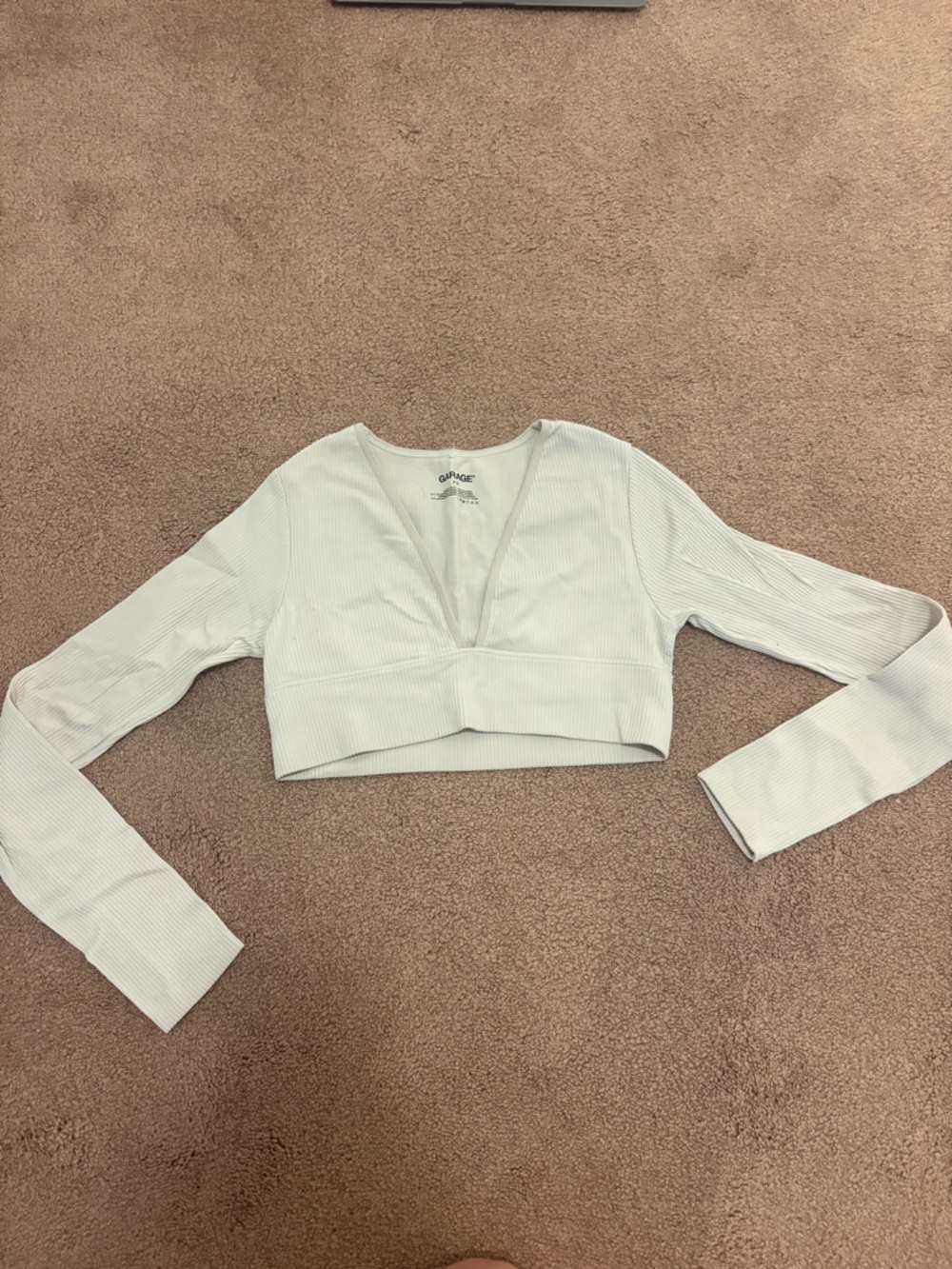 3 for $15 Garage cream Ribbed Long Sleeve Crop Top size small